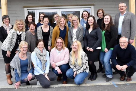 Her er de ansatte ved det nye barnevernkontoret på Brokelandsheia. Foto: Astrid H. Bråten, Gjerstad kommune.