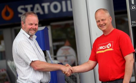 Dag Øygarden (t.h) overtar i morgen driften av Statoil Brokelandsheia
