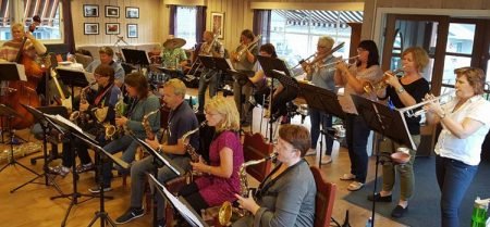 Gjerstad storband på øving før lørdagens konsert i Risør. Foto: Solveig Bjørnstad/ Facebook.