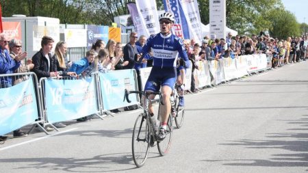 Per Eskeland er en av de lokale sykkelrytterne som stiller til start i Risør Grand Prix på lørdag