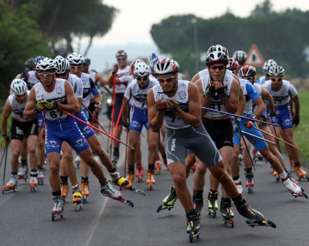 To verdensmestere lærer deg triksene for å gå best mulig på rulleski