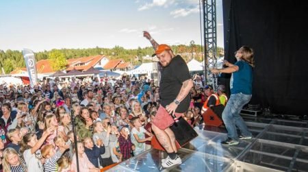 Staysman & Lazz rocket publikum under Brokelandsheiadagene. Foto: Tore Myrberg