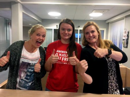F.v. Nina Eriksen, Gjerstad sparebank, Marthe Flaten Haugen, Gjerstad kommune og Susan Sandåker, Gjerstad Sparebank. Foto: Inger Løite.
