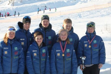 Gjerstads deltakere i landsdelsmesterskapet i skiskyting. Foto: GIL