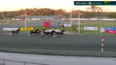 Diana Hill ble nr. 2 på Sørlandet travbane i kveld