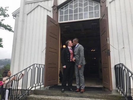 Historisk bryllup i Gjerstad kirke i ettermiddag. Foto: Anita Valle