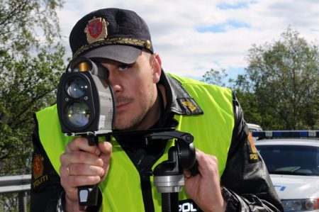 UP hadde radarkontroll i Gjerstad i formiddag. En 52-årig kvinne mistet førerkortet.