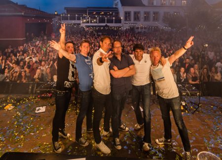 Postgirobygget kommer til Gjerstad LIVE 15. juni. Her fra en tidligere konsert i Wrightegården i Langesund.