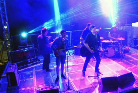 Rotlaus, her under fjorårets Gjerstad LIVE