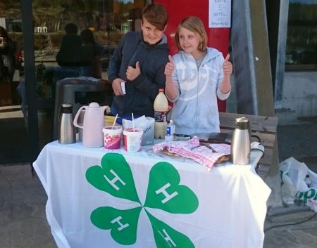 Aktive loddselgere utenfor Eurospar Brokelandsheia