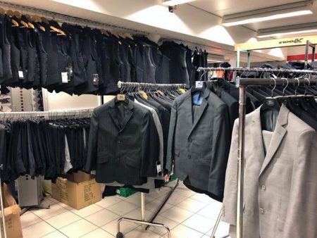 Det er "Dress-bonanza" hos Kong Kurs på Brokelandsheia