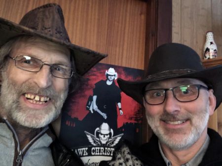 Karl Petter Eriksen og Kai Ove Sandåker begynner å få god erfaring i å arrangere countryfester i bygda.