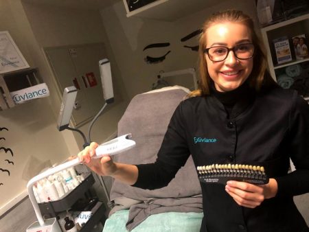 På kun 45 minutter kan nå du få hvitere tenner hos Jacobsen Hudpleie.