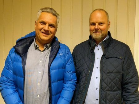 Opposisjonsleder Halvard Skaaland og kollega i kommunestyret Steinar Pedersen (H) er glade for at regjeringen har valgt å støtte tiltak for barn og unge i Gjerstad