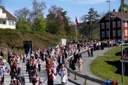 Fra årets 17.maitog i Gjerstad