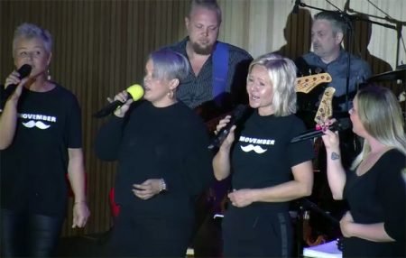 Movembergjengen under åpningen av Torbjørnshall sist lørdag.