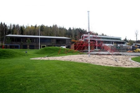 Uteområdene rundt Abel skole er stengt for publikum både på dag- og kveldstid.