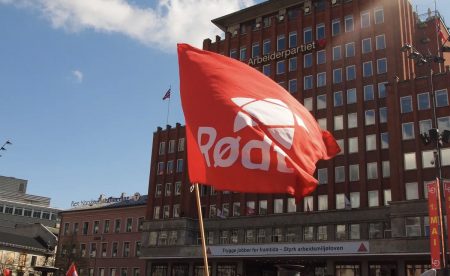 – Til ettertanke for dei som applauderer Rødt sin politikk.