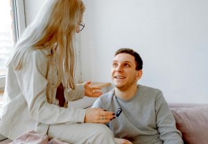 Er det lurt å bake billånet inn i huslånet?