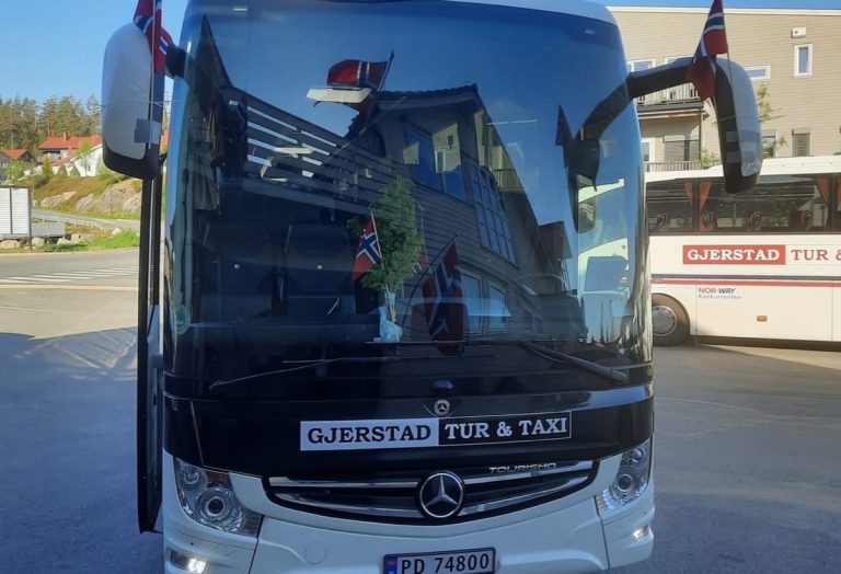 Utvider tilbudet: Festbuss til Kragerø hver lørdag i juni og juli