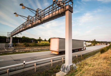 – Bompenger er en moderne form for landeveisrøveri som må avskaffes